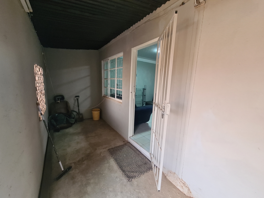 2 Bedroom Property for Sale in Roodepan Northern Cape